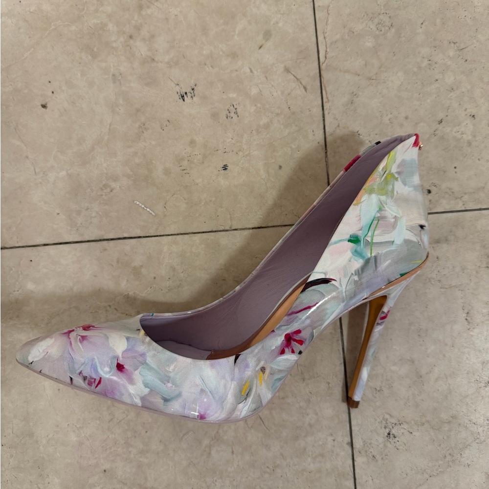 Ted Baker Multicolor Floral Heels called “Hanging Gardens”.  Stunning - Picture 4 of 13